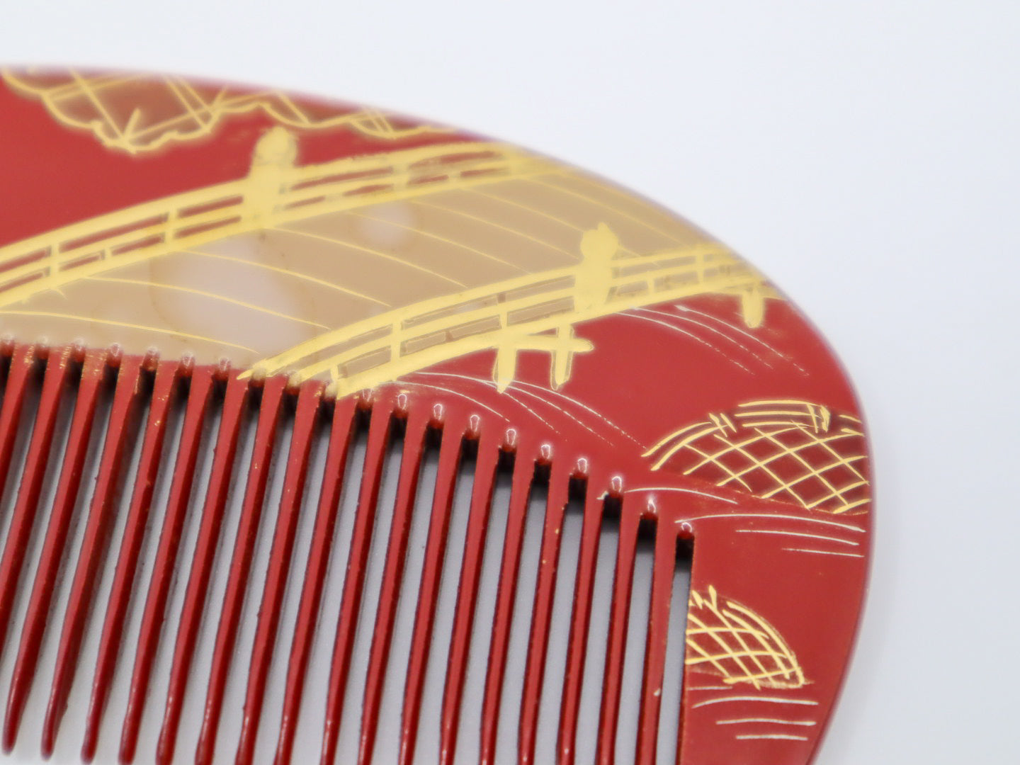 Japanese lacquered comb KUSHI w Bridge and Willow
